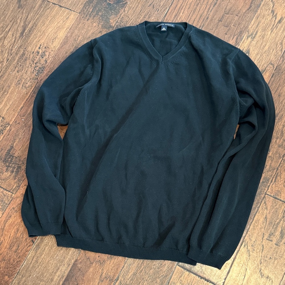 Banana Republic Men's Dark V-Neck Sweater